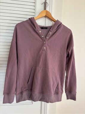 Snap-Front Mauve Pullover Hoodie for Women